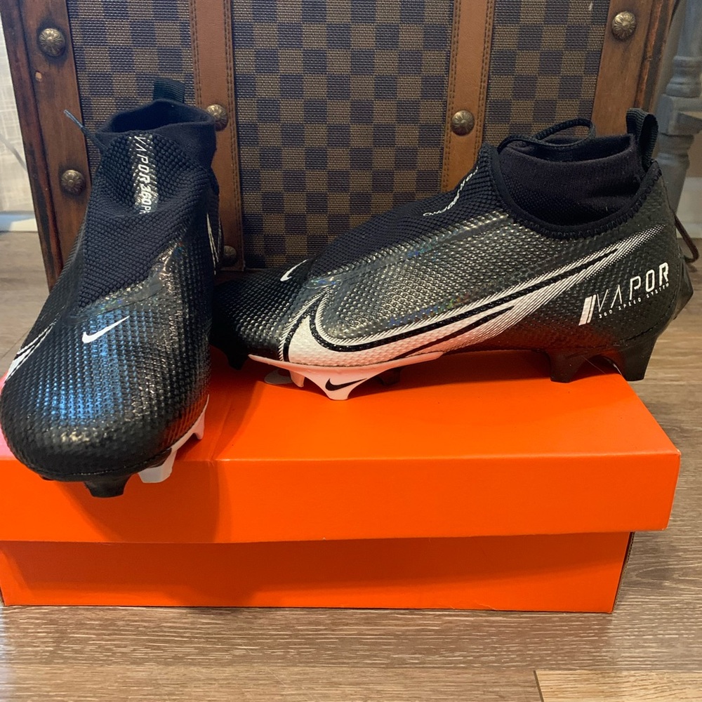 Men’s Nike Vapor Edge Pro 360 football cleats